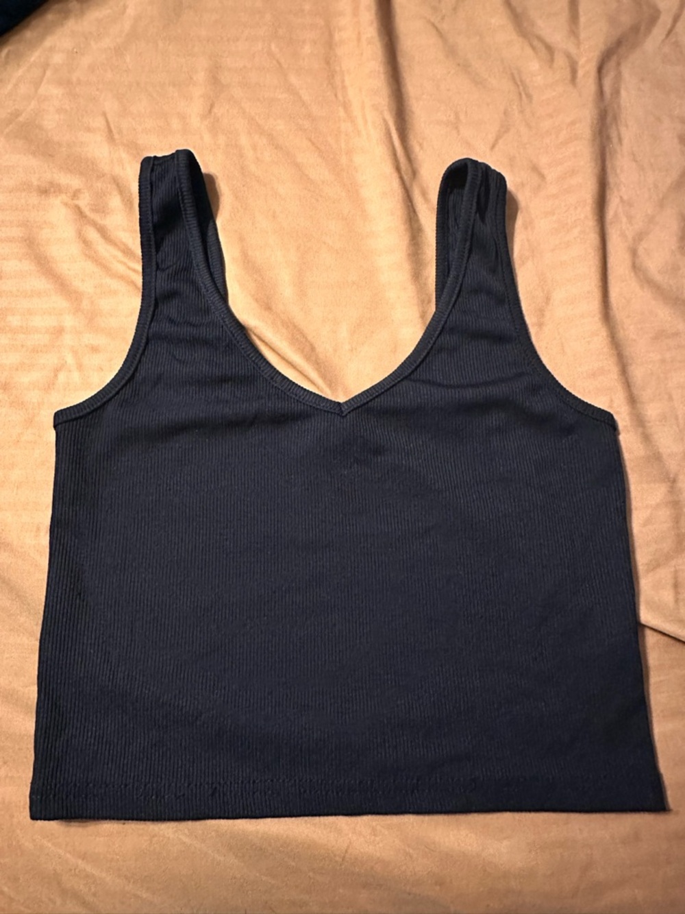 Black Ribbed V-Neck Crop Top - Women